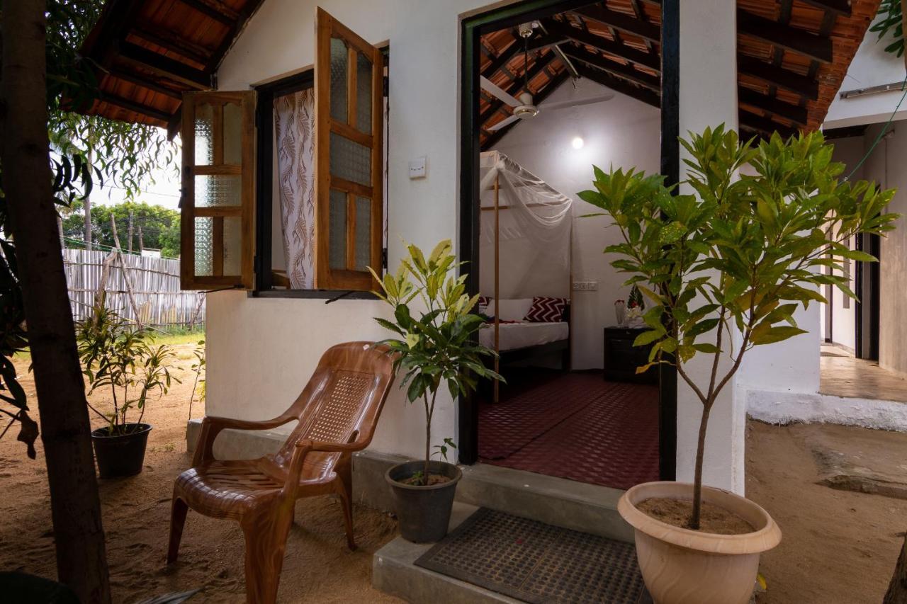 Comfort Beach Hotel Baía de Arugam Exterior foto