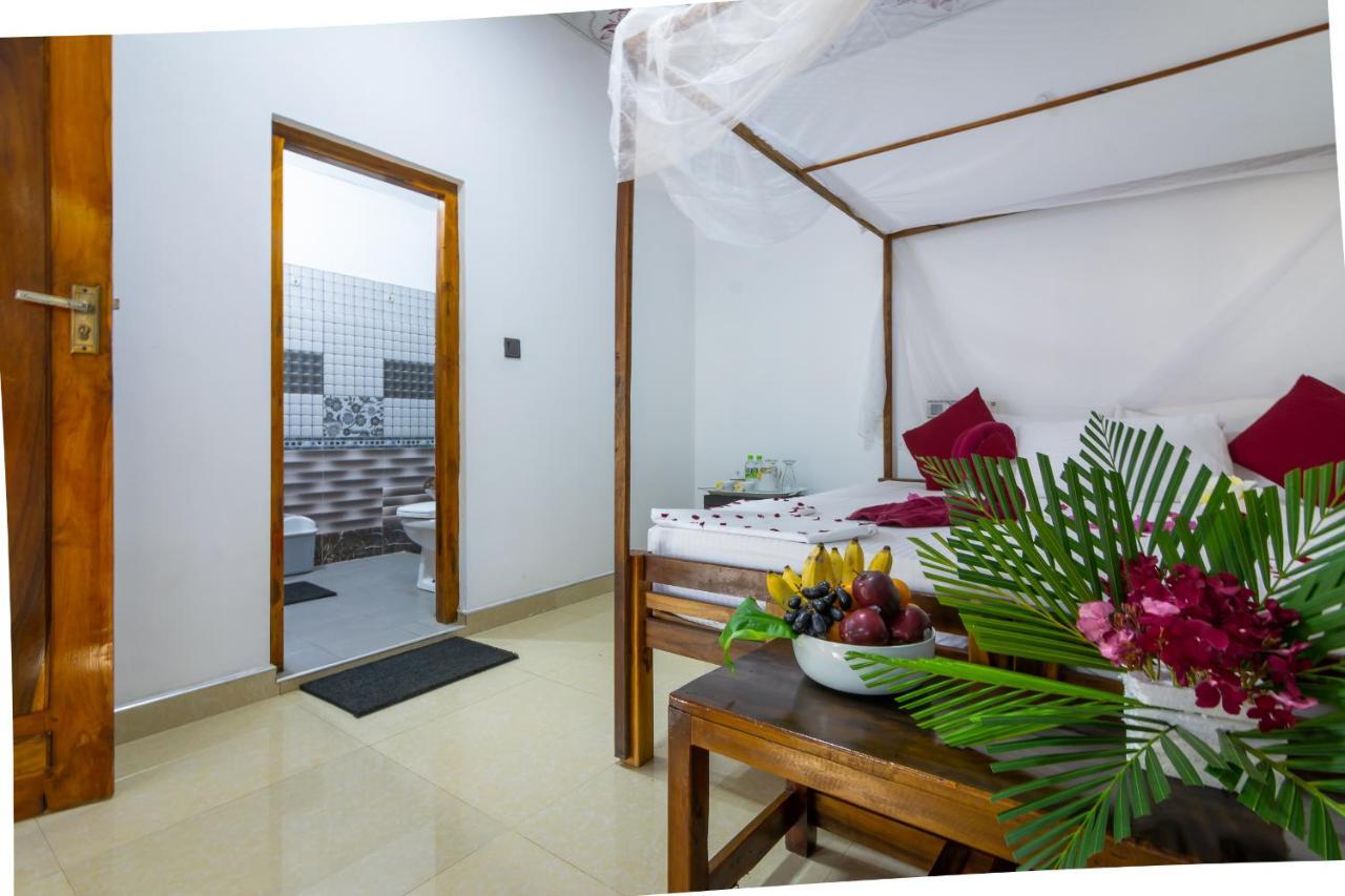 Comfort Beach Hotel Baía de Arugam Exterior foto